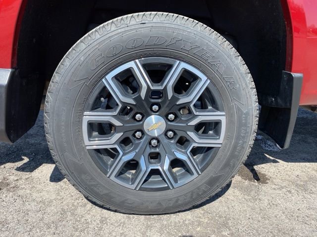 Used 2024 Chevrolet Colorado LT w/ LT Convenience Package III image 27