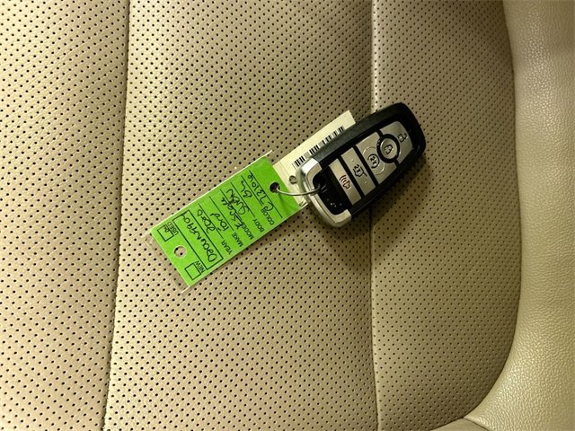 Used 2020 Ford Escape Titanium image 12