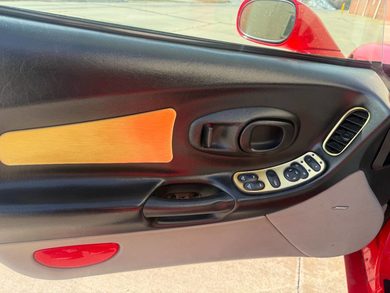 Used 2002 Chevrolet Corvette Coupe w/ Preferred Equipment Group2 image 11