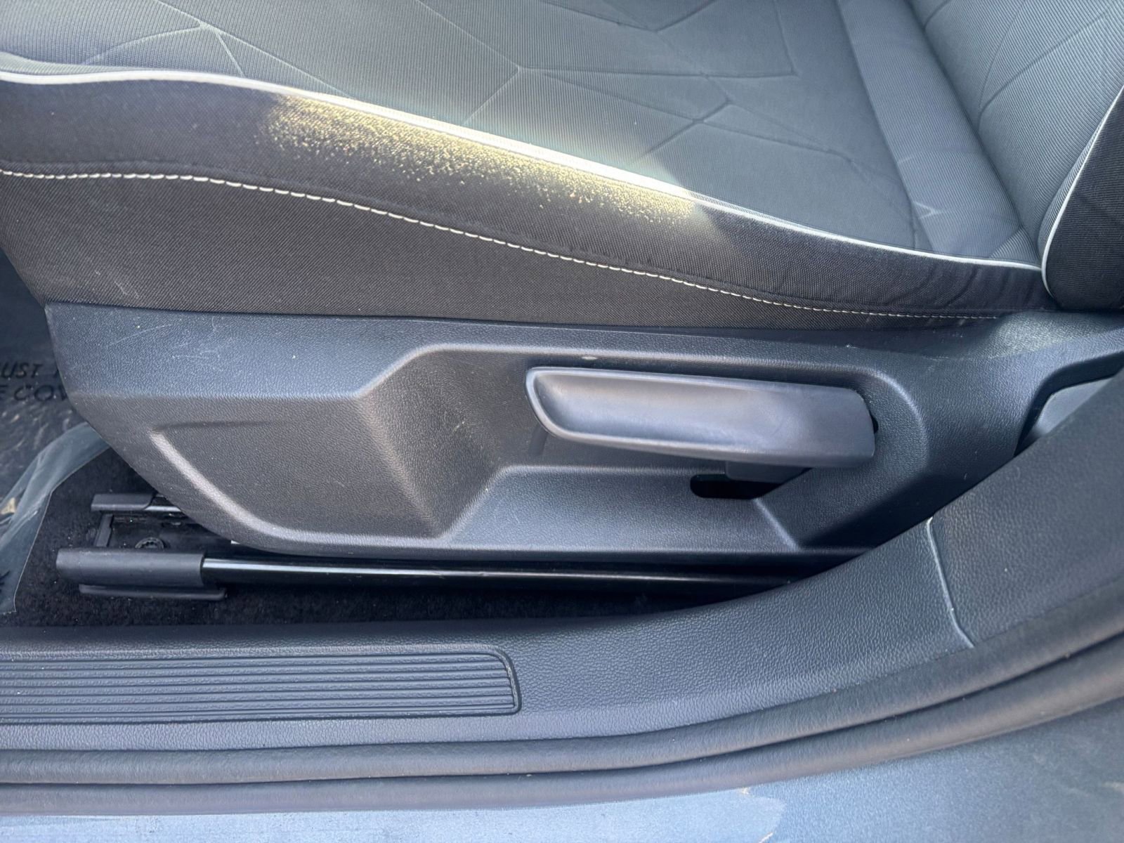 Used 2025 Volkswagen Jetta Sport image 22