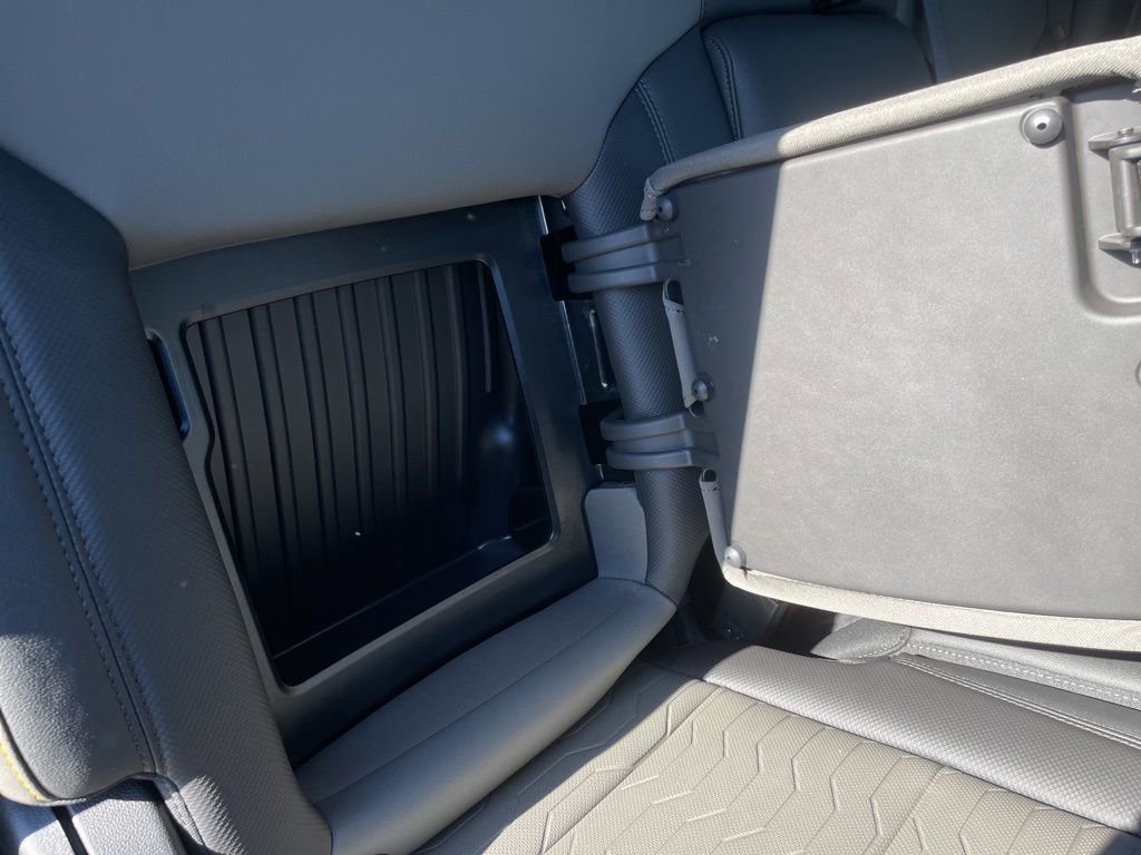 Used 2025 Chevrolet Silverado 1500 ZR2 w/ Technology Package image 35