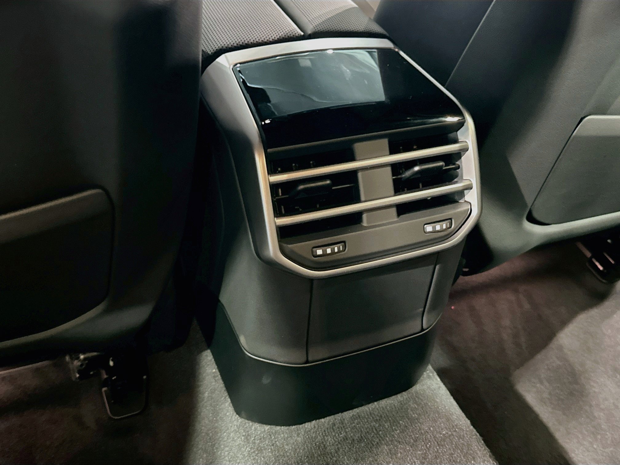 New 2027 BMW 740i w/ Executive Package RWD image 20