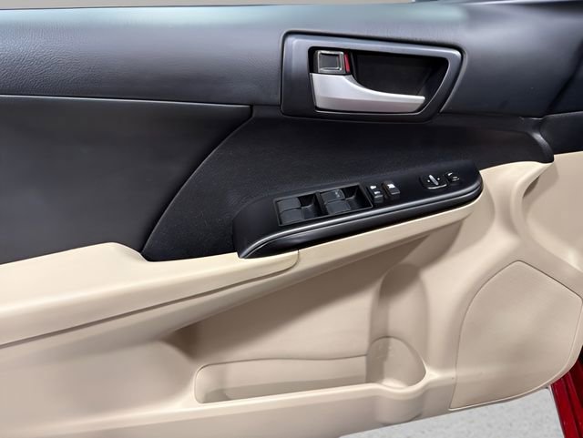 Used 2014 Toyota Camry LE FWD image 9