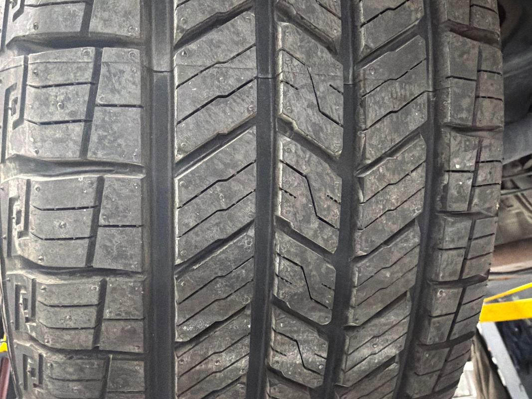 Used 2017 Land Rover Range Rover Evoque SE Premium image 18