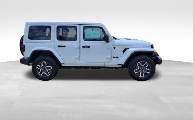 Used 2025 Jeep Wrangler Unlimited Sahara AWD/4WD image 9