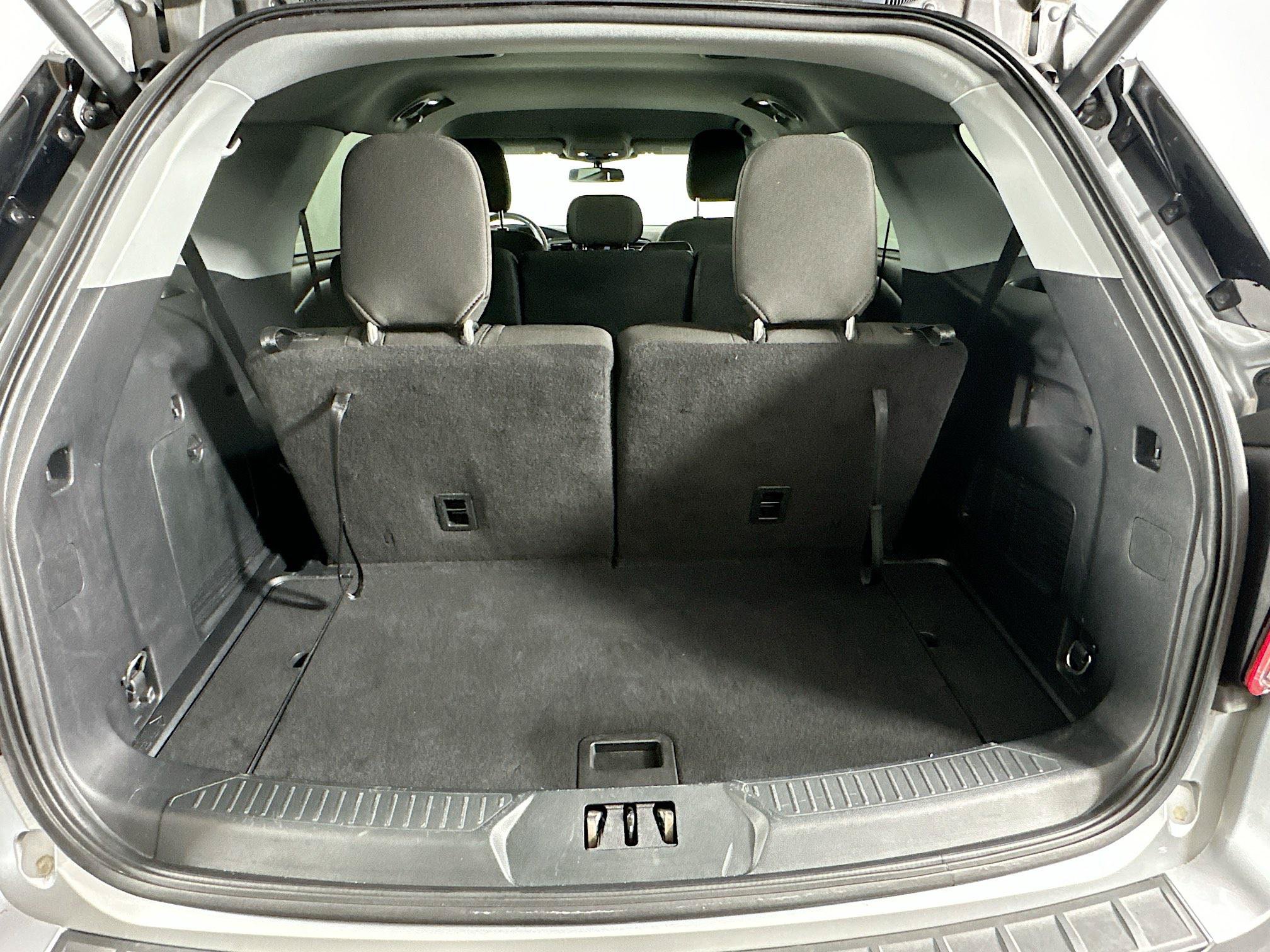 Used 2022 Ford Explorer XLT RWD image 29