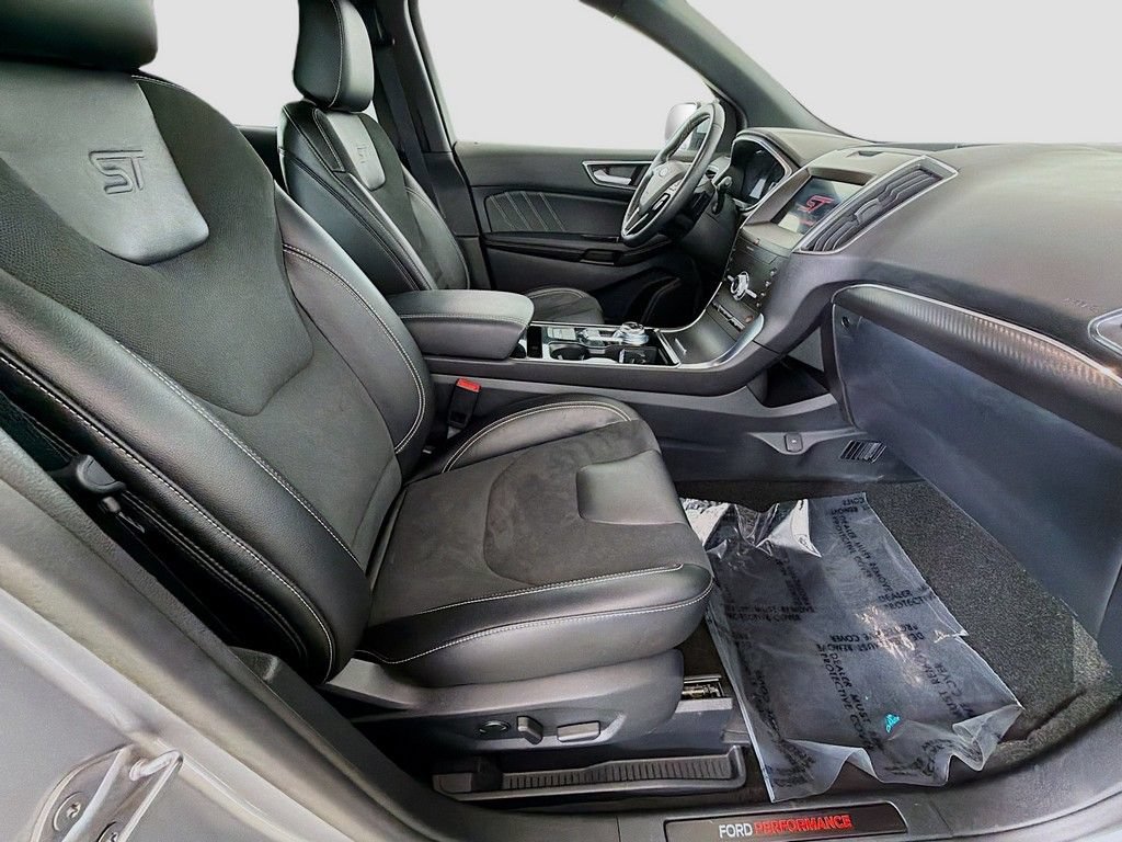 Used 2020 Ford Edge ST w/ Cold Weather Package AWD/4WD image 26