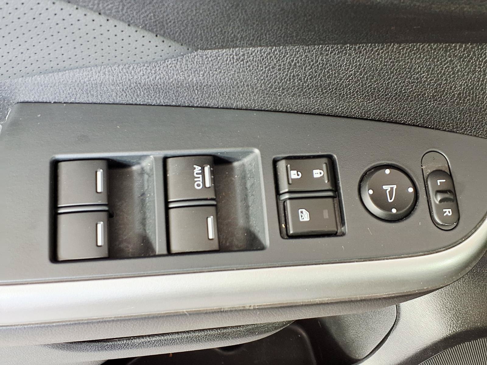 Used 2015 Honda CR-V Touring image 16