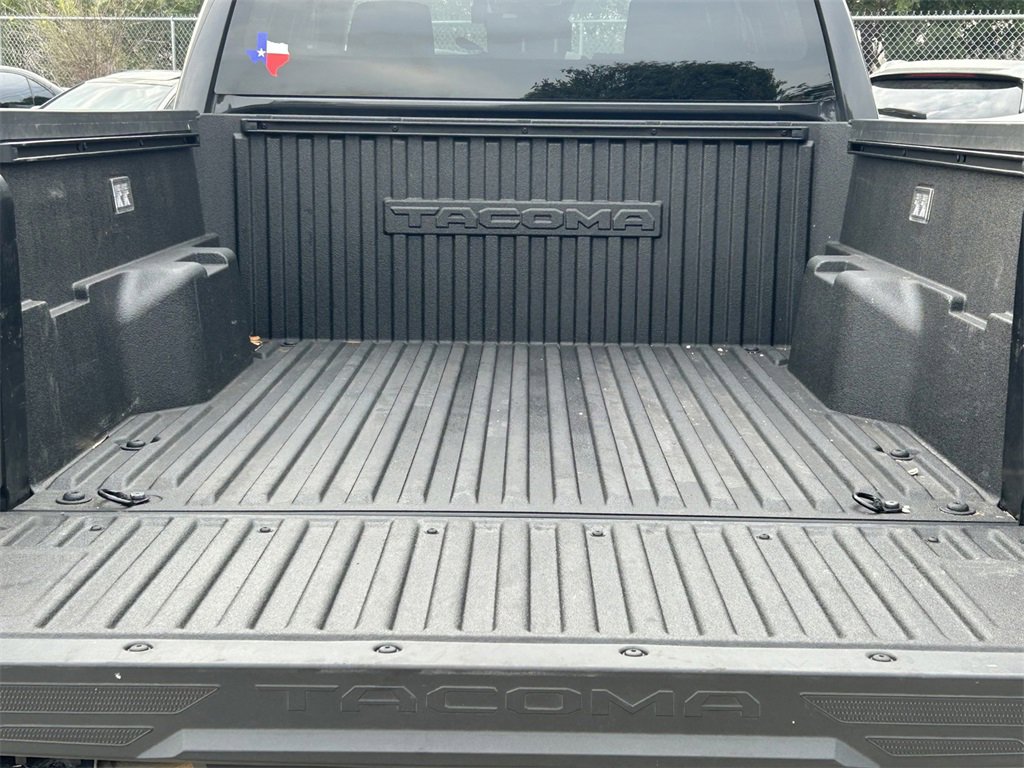 Used 2025 Toyota Tacoma TRD Sport image 13