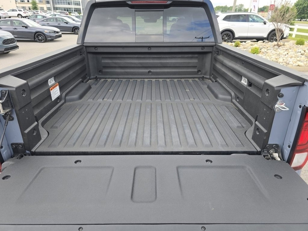 Used 2025 Honda Ridgeline TrailSport image 7