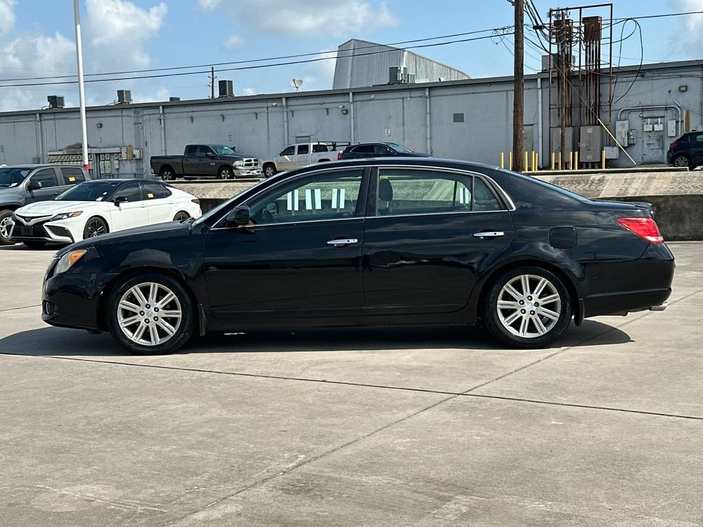 Used 2008 Toyota Avalon Limited FWD image 3