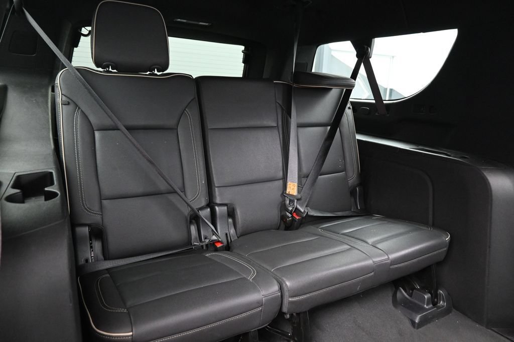 Used 2023 Chevrolet Suburban Premier AWD/4WD image 34
