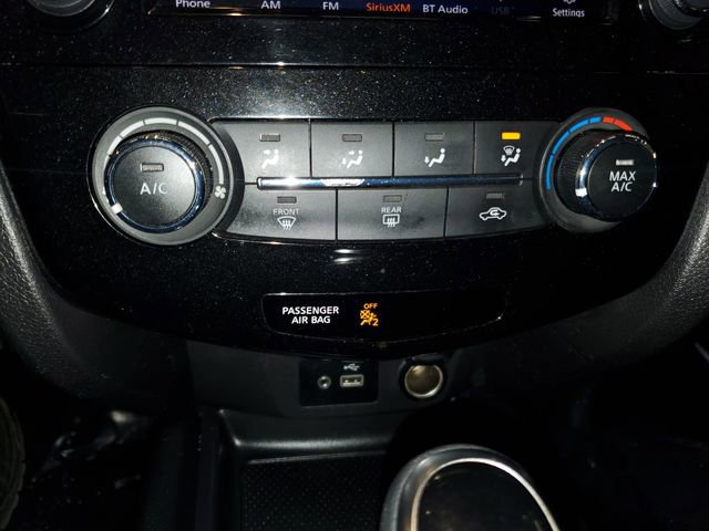 Used 2020 Nissan Rogue Sport S image 19