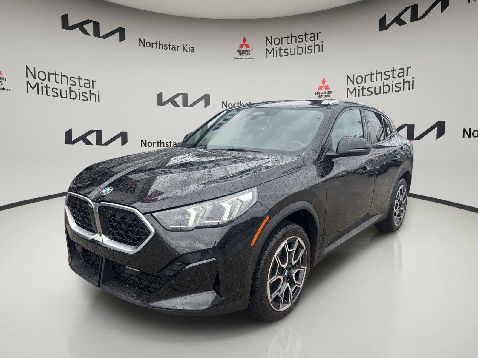 Used 2026 BMW X2 xDrive28i AWD/4WD image 1