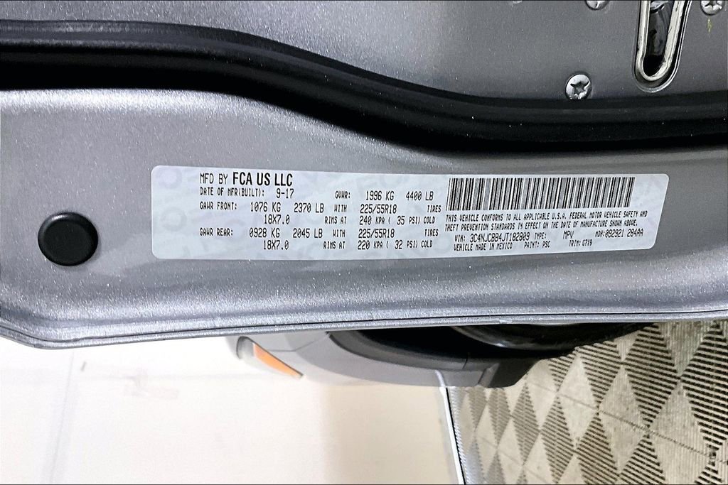 Used 2018 Jeep Compass Latitude w/ Cold Weather Group image 32