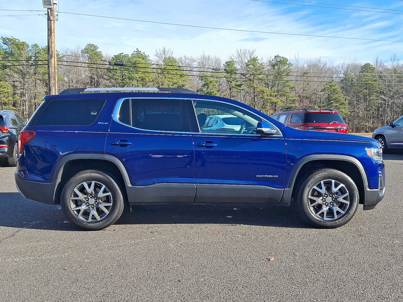 Certified 2023 GMC Acadia SLE w/ Driver Convenience Package image 7