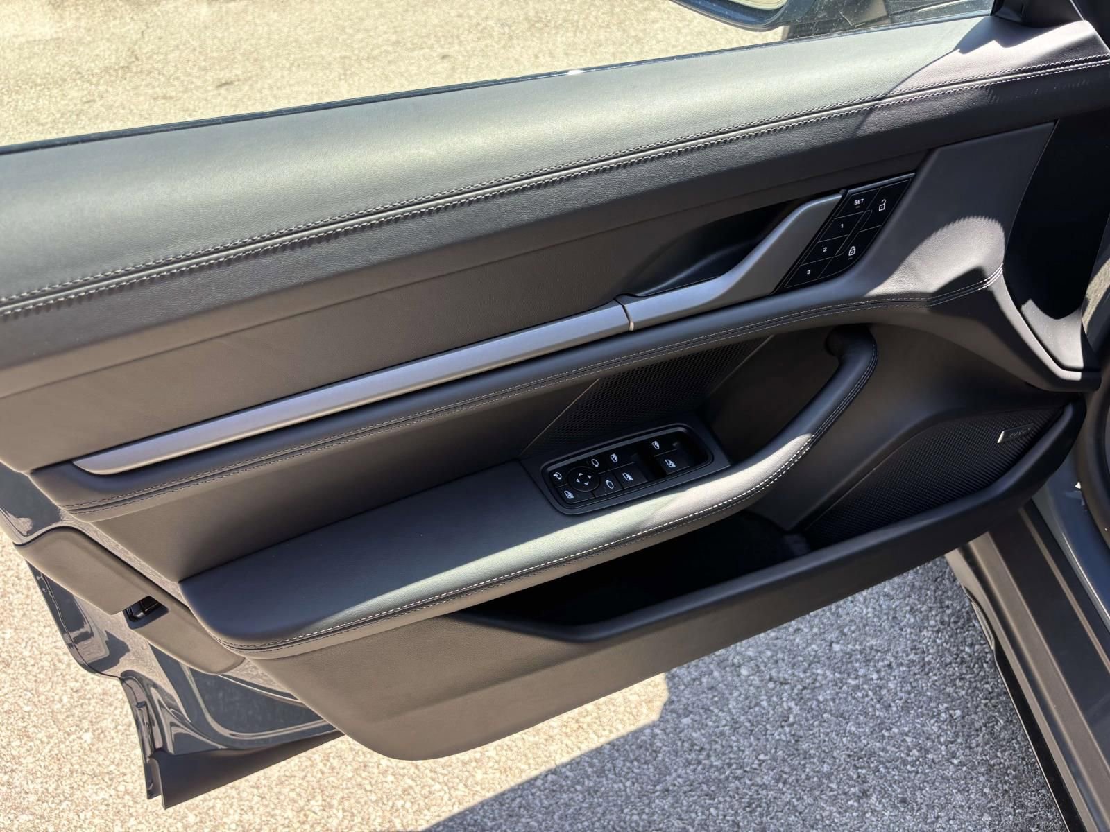 New 2026 Porsche Taycan 4S AWD/4WD image 22