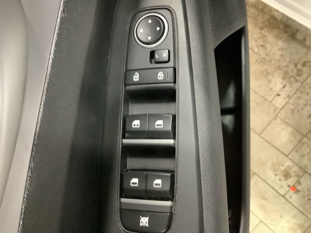 Certified 2023 Kia Forte LXS w/ LXS Technology Package image 22
