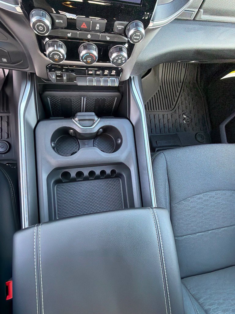 New 2027 RAM 3500 Big Horn AWD/4WD image 12