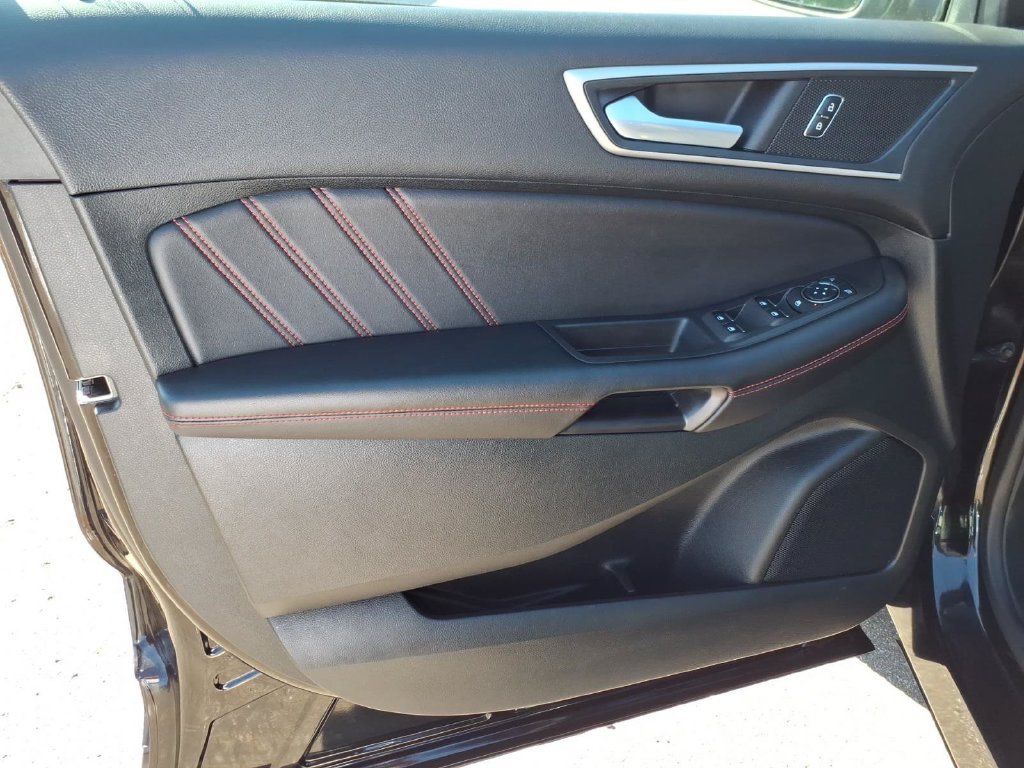 Used 2023 Ford Edge ST-Line AWD/4WD image 14