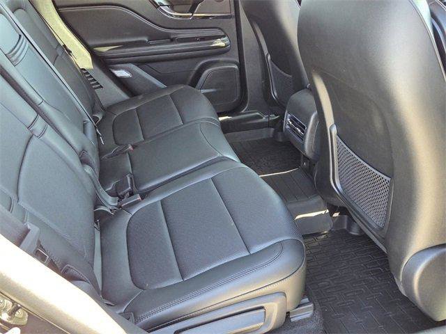 Used 2025 Lincoln Corsair Reserve w/ Jet Appearance Package image 14