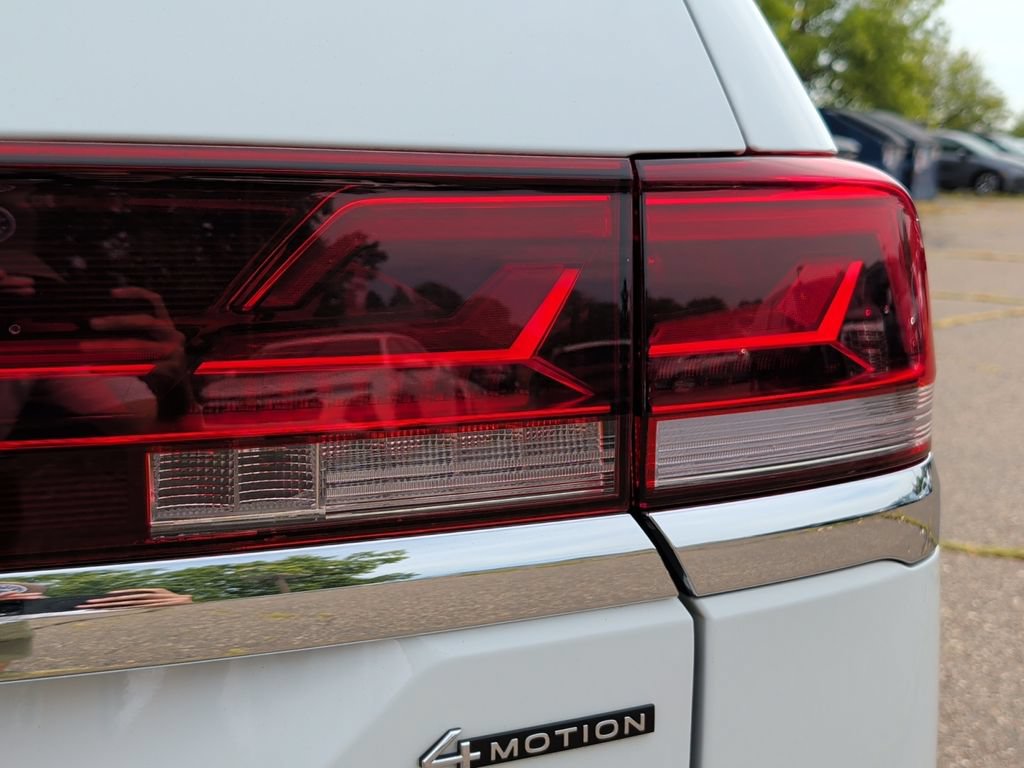 Used 2025 Volkswagen Atlas SE AWD/4WD image 43