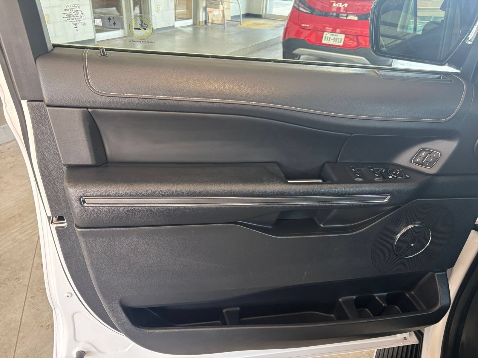 Used 2023 Ford Expedition XLT RWD image 18