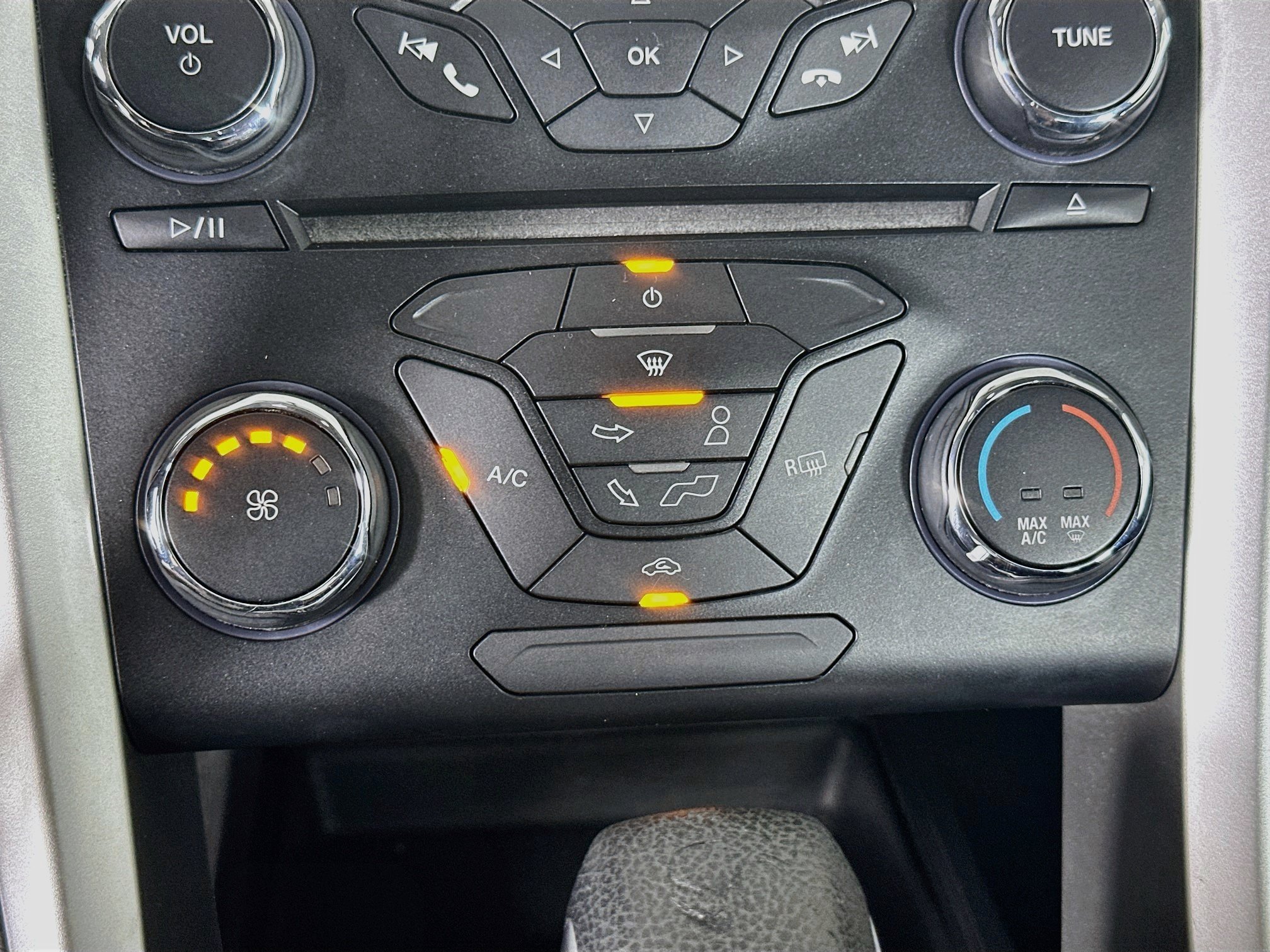 Used 2013 Ford Fusion SE FWD image 21