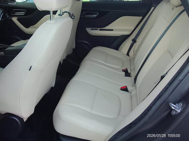 Used 2018 Jaguar F-PACE Premium AWD/4WD image 5