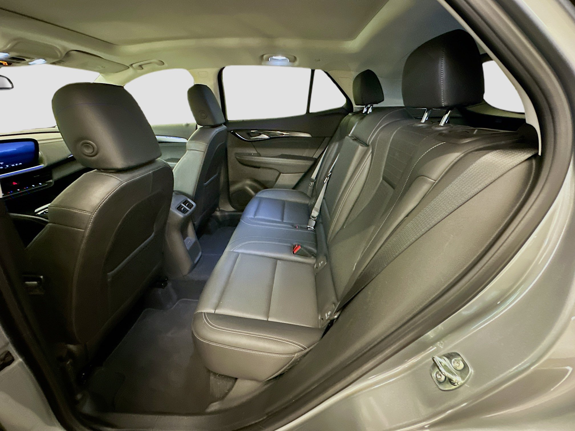 Used 2024 Buick Envision Preferred AWD/4WD image 28