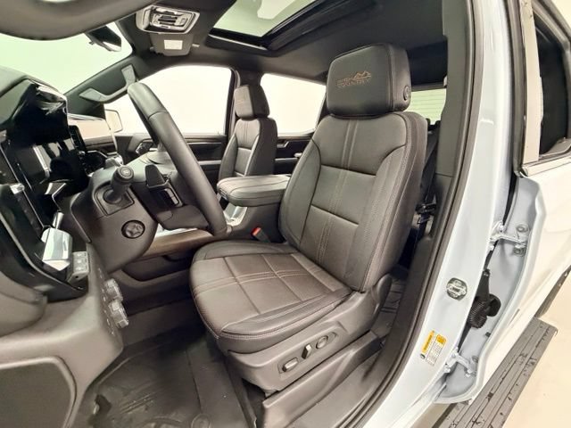 Used 2026 Chevrolet Silverado 1500 High Country AWD/4WD image 24