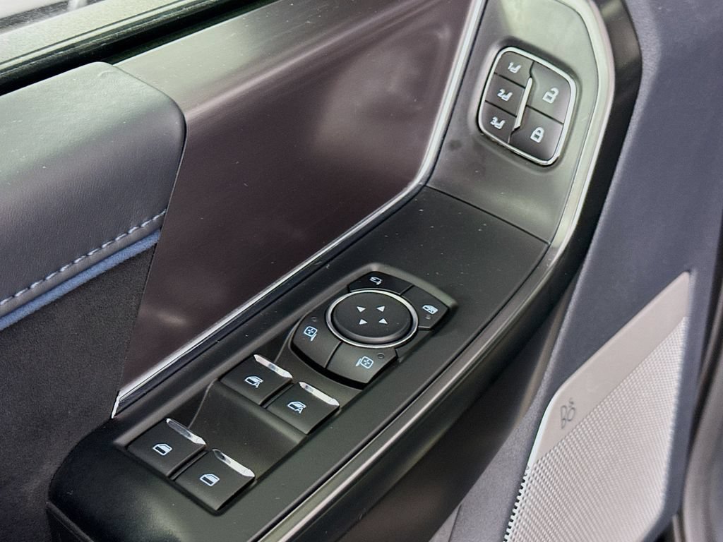 Used 2024 Ford F150 Platinum w/ FX4 Off-Road Package AWD/4WD image 19