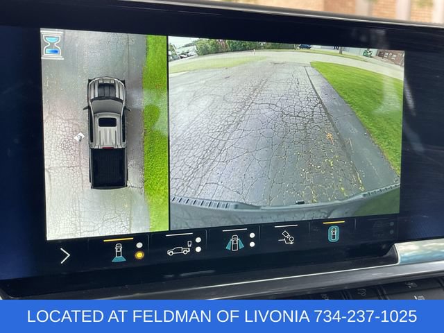 Used 2022 Chevrolet Silverado 1500 LT Trail Boss w/ LT Trail Boss Premium Package AWD/4WD image 15