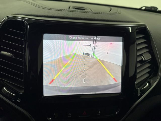 Used 2019 Jeep Cherokee Limited w/ Technology Group image 34