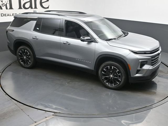 New 2026 Chevrolet Traverse LT w/ Sun and Wheel Package FWD image 17