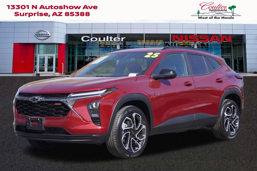 Used 2025 Chevrolet Trax RS w/ Sunroof Package image 1