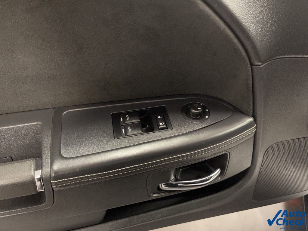 Used 2014 Dodge Challenger SRT8 image 41