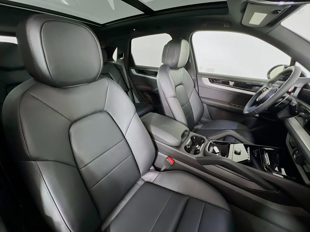 New 2026 Porsche Cayenne image 30