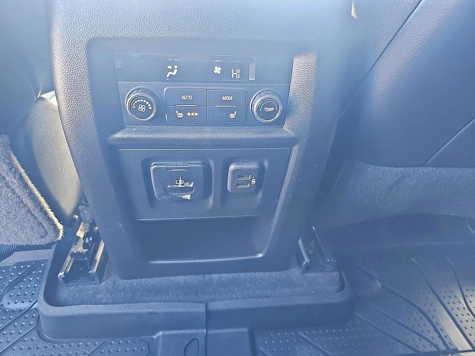 Used 2021 Chevrolet Traverse Premier w/ Redline Edition image 31