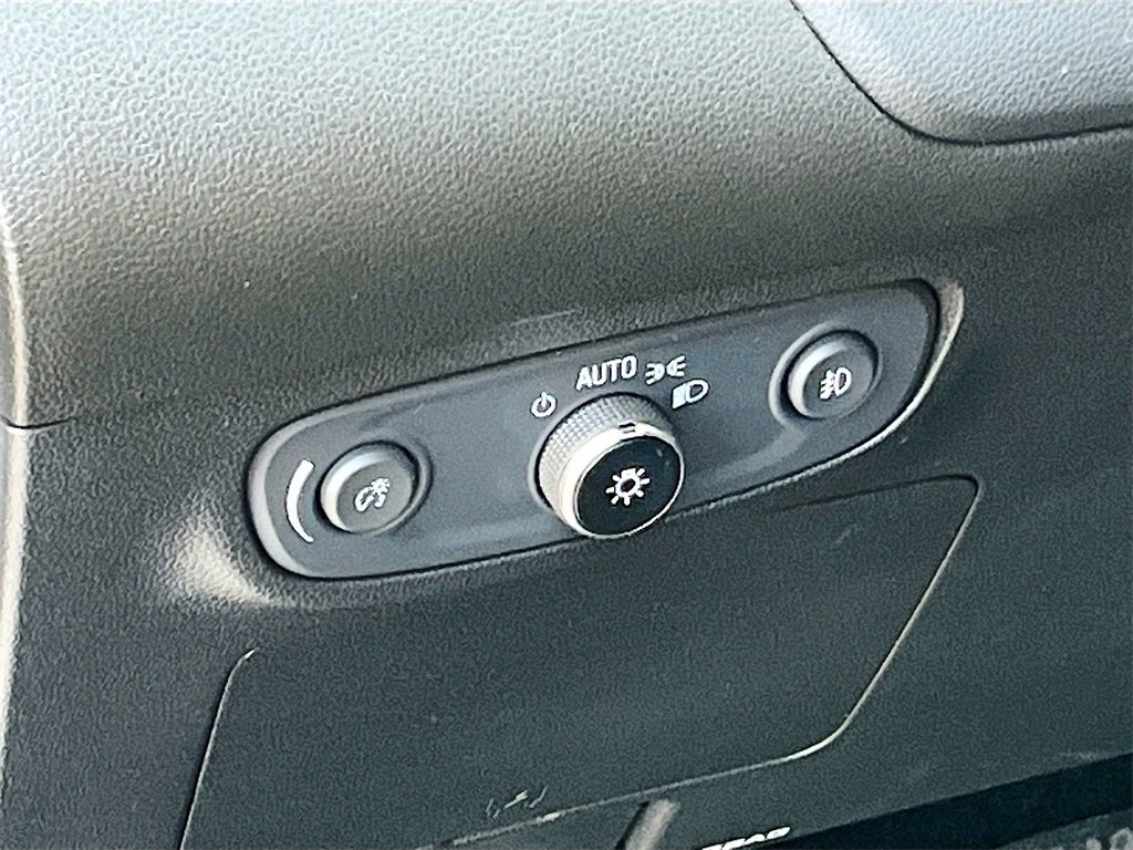 Used 2021 Buick Encore GX Select w/ Sport Touring Package image 10