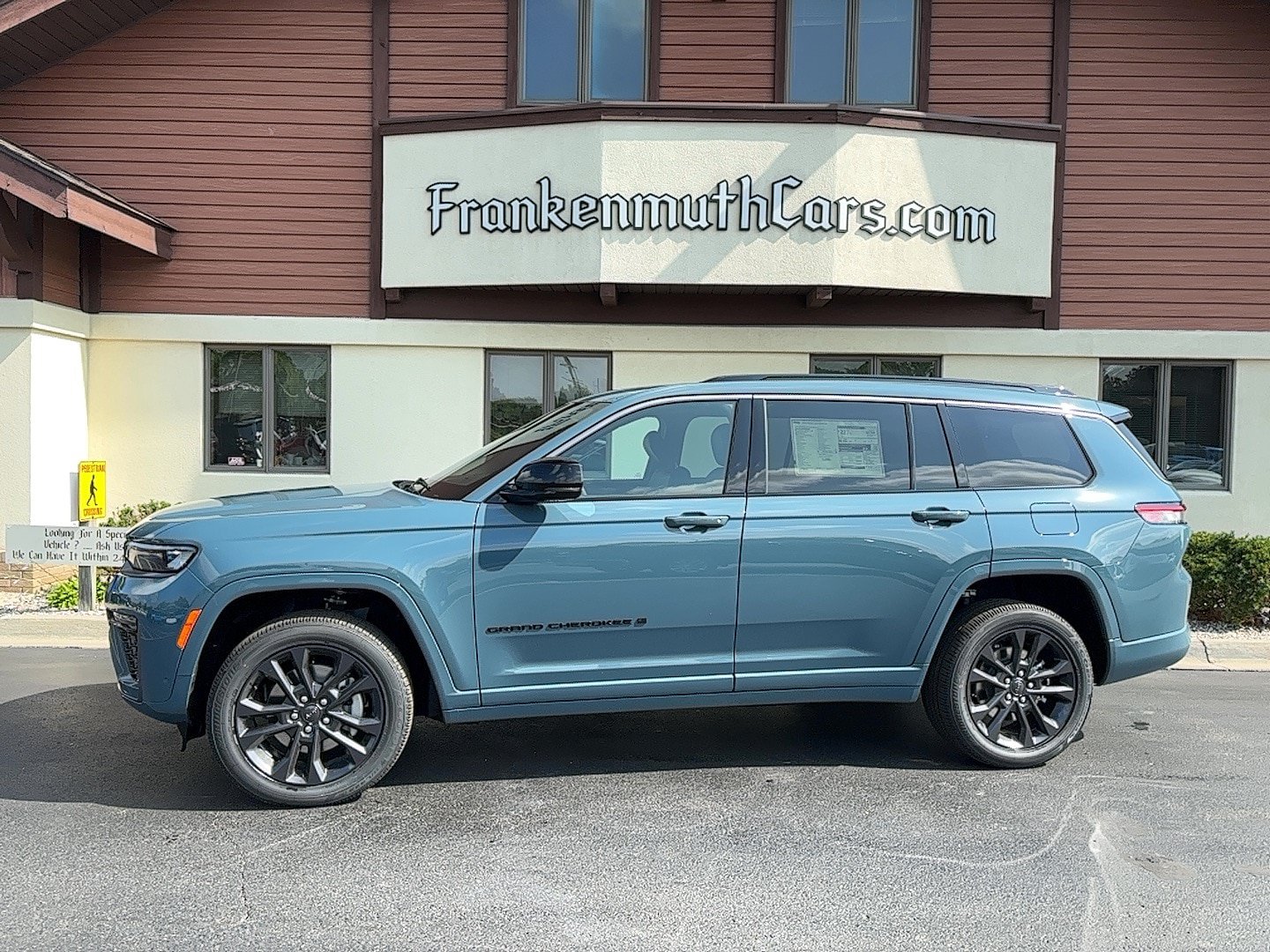 New 2026 Jeep Grand Cherokee L Limited AWD/4WD image 1