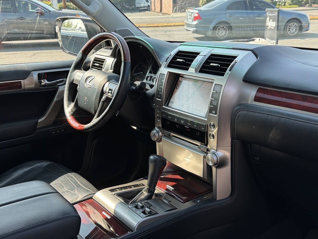 Used 2012 Lexus GX 460 w/ Convenience Pkg AWD/4WD image 19