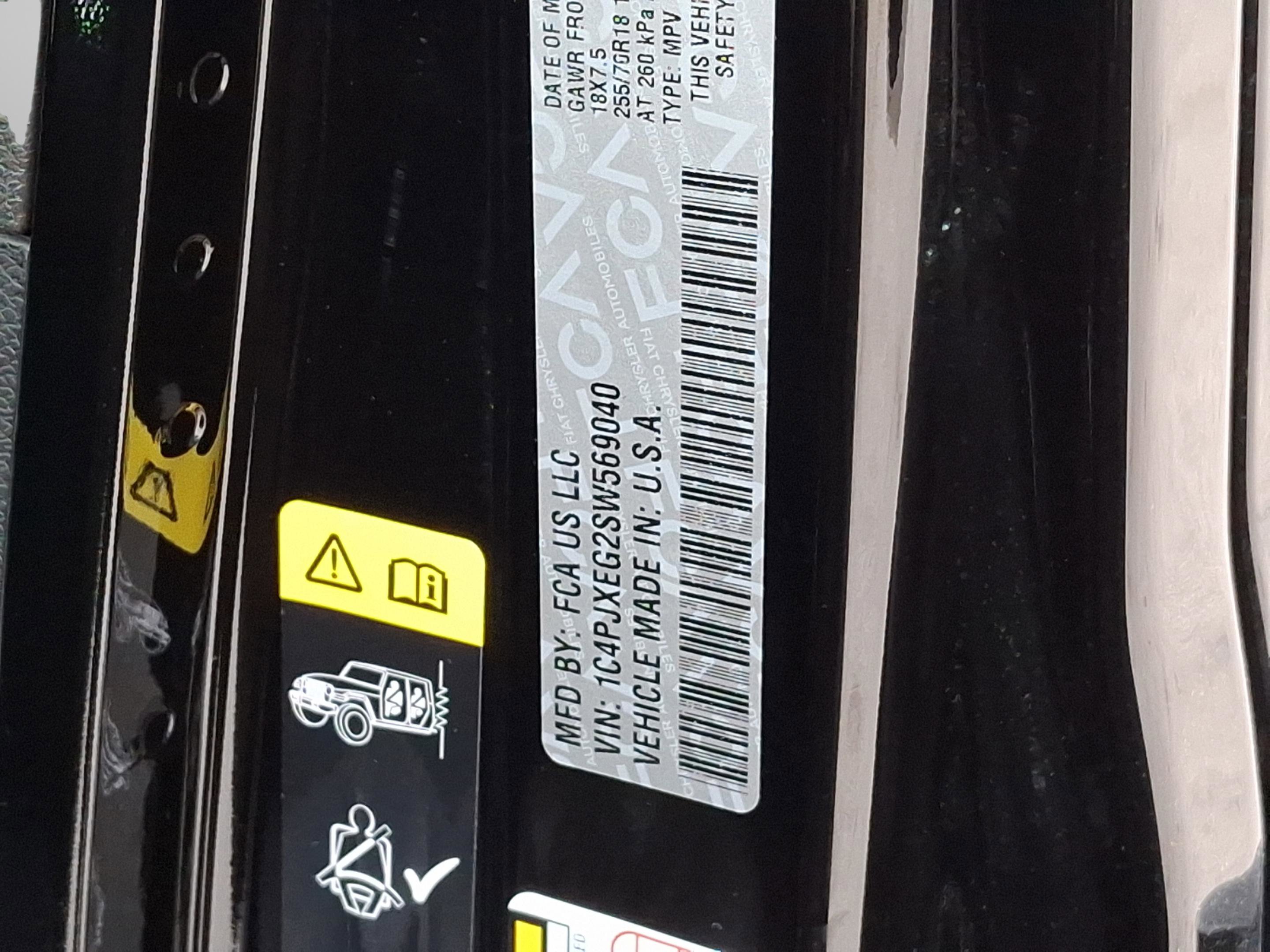 New 2025 Jeep Wrangler Sahara w/ Technology Group image 15