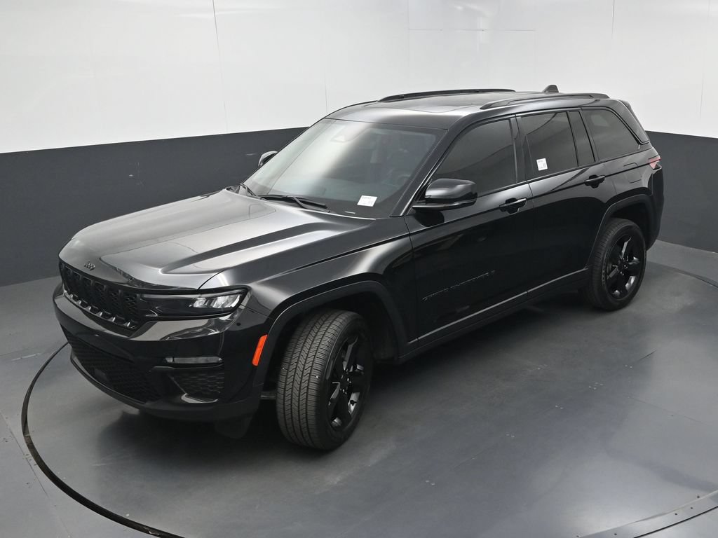 Used 2023 Jeep Grand Cherokee Limited w/ Black Appearance Package RWD image 38