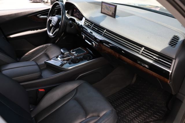 Used 2018 Audi Q7 3.0T Prestige w/ Prestige Package AWD/4WD image 21