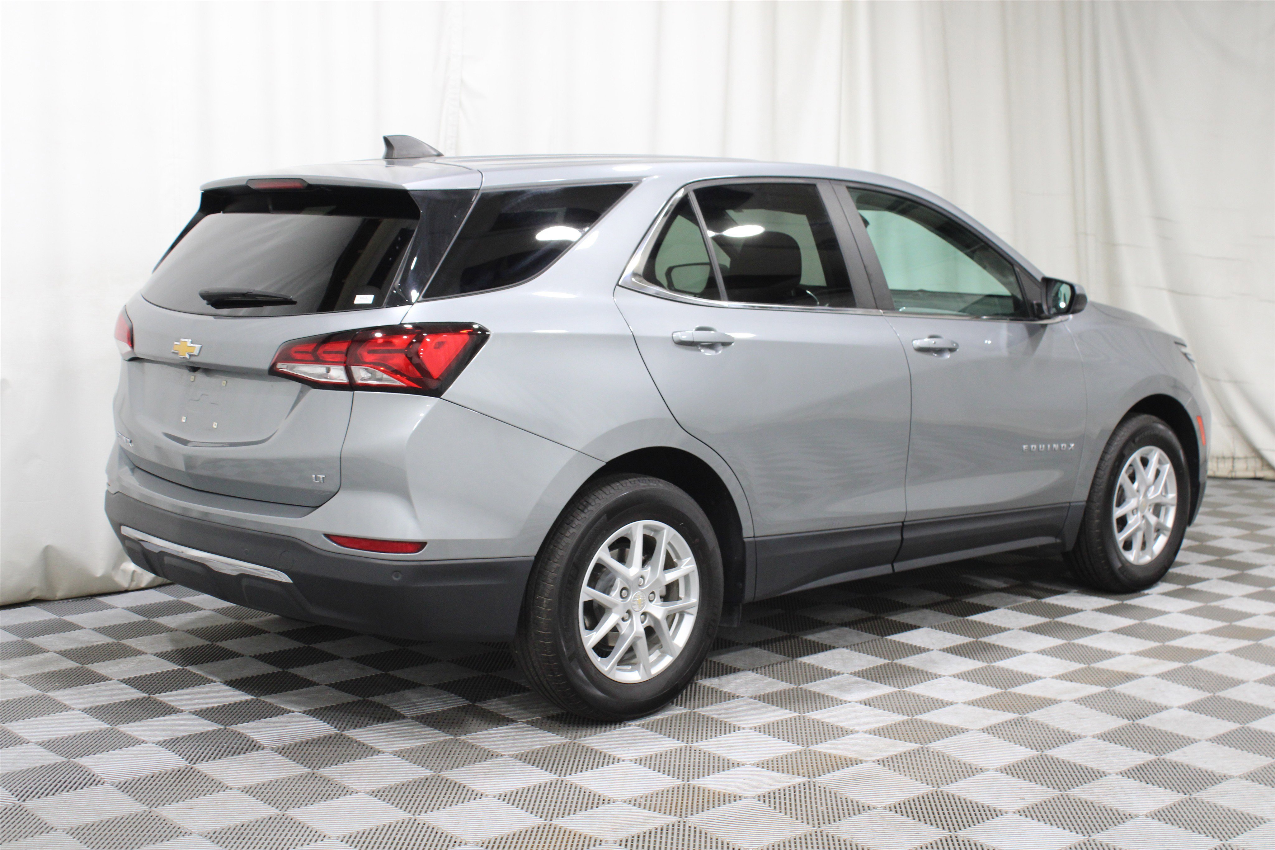 Used 2023 Chevrolet Equinox LT w/ LPO, Floor Liner Package image 29