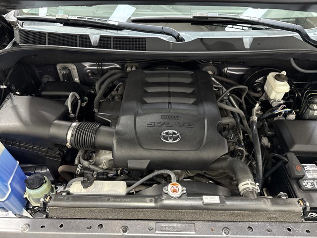 Used 2018 Toyota Tundra Limited w/ Limited Premium Package AWD/4WD image 30