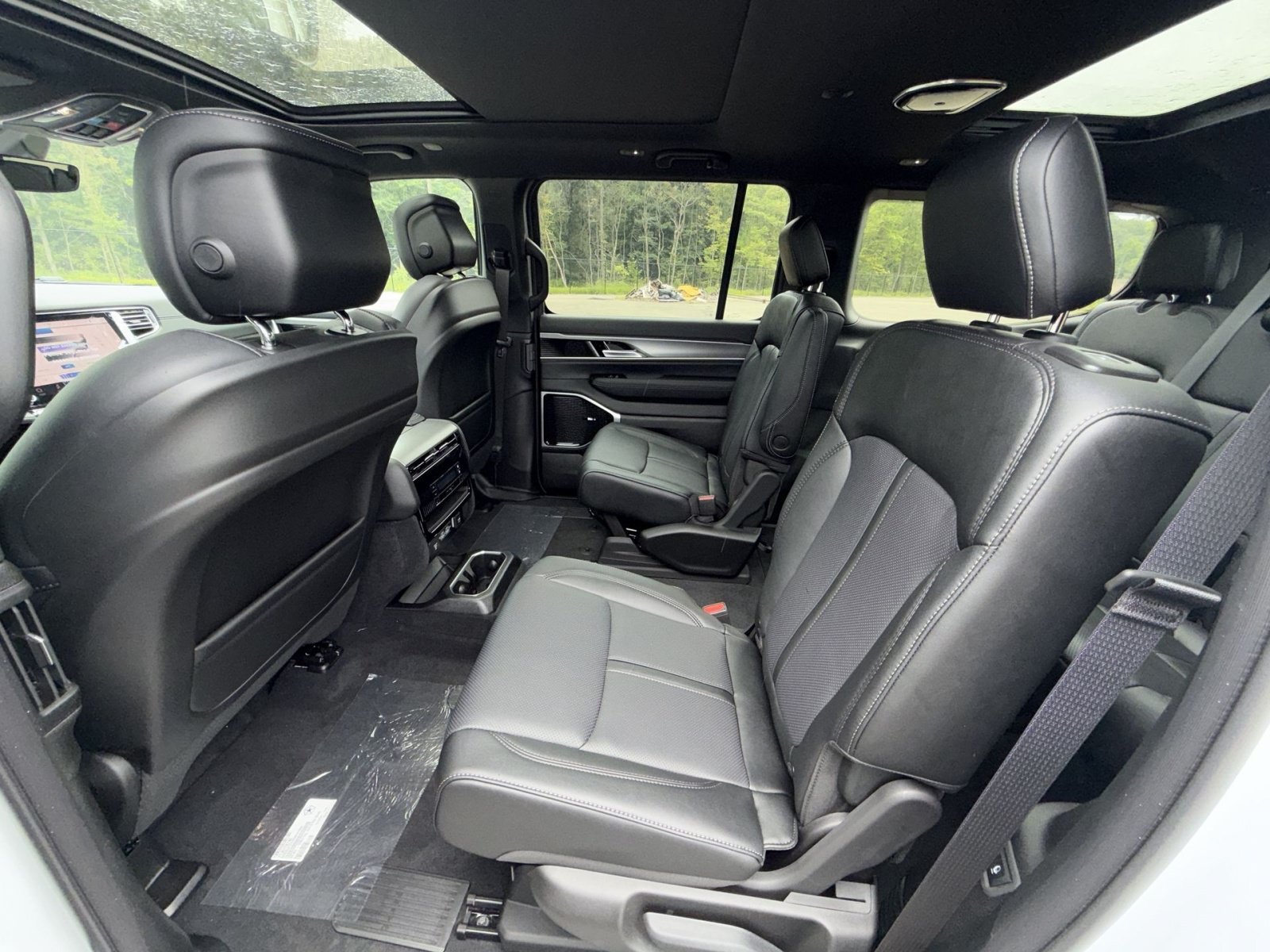 New 2026 Jeep Grand Wagoneer Limited w/ Premium Group II AWD/4WD image 25