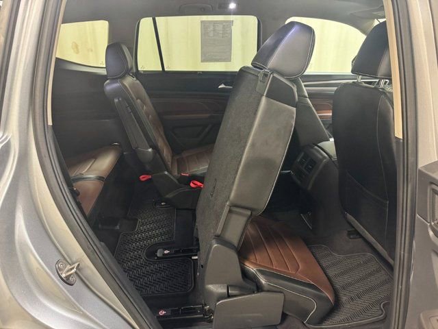 Used 2022 Volkswagen Atlas SEL Premium image 39