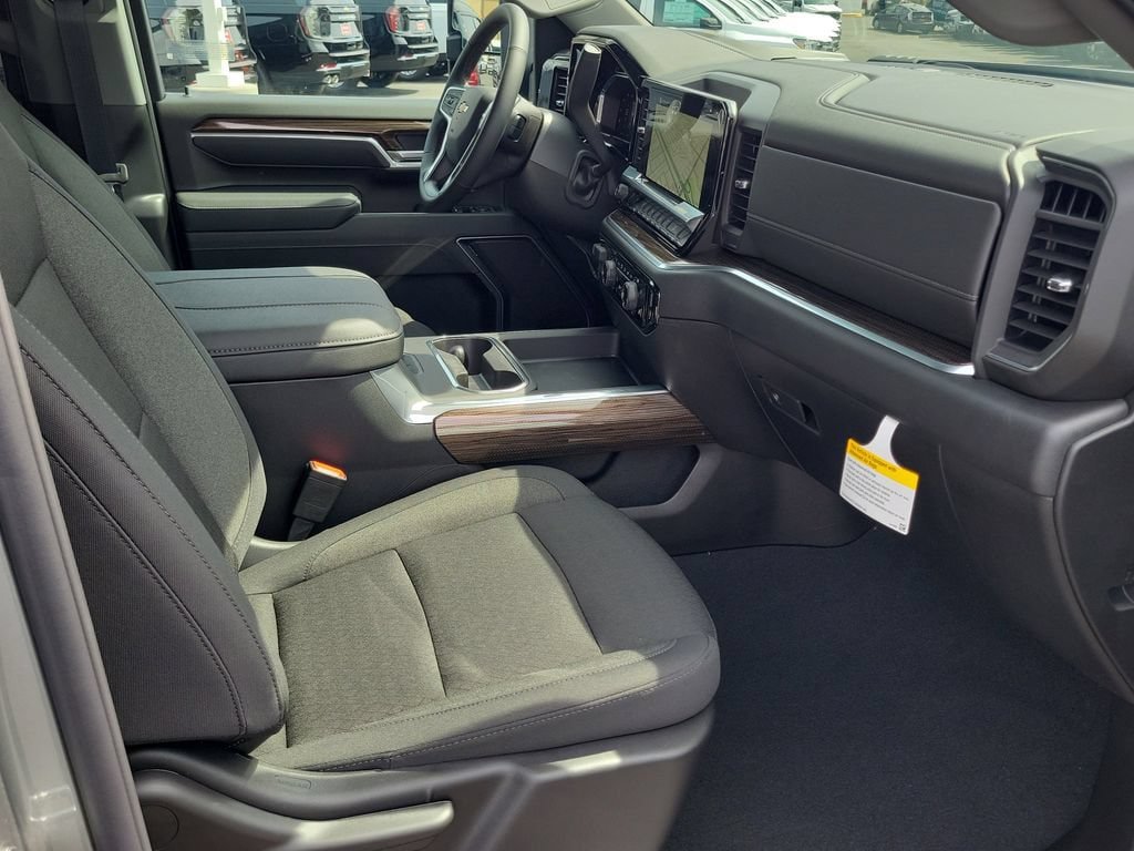 New 2026 Chevrolet Silverado 2500 LT w/ All Star Edition AWD/4WD image 18